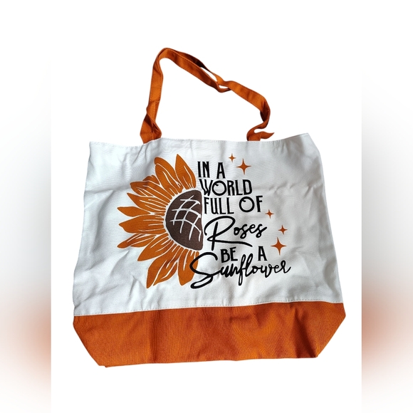 Women's Gift Box with Sunflower Theme, Tote, Tumbler, Keychain, Socks, Card - Picture 5 of 10